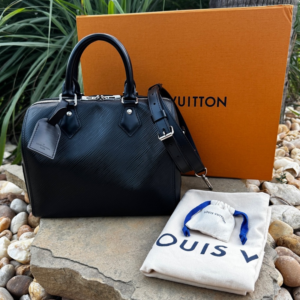 Louis Vuitton Black Epi Leather Speedy Bandouliere 25 Bag